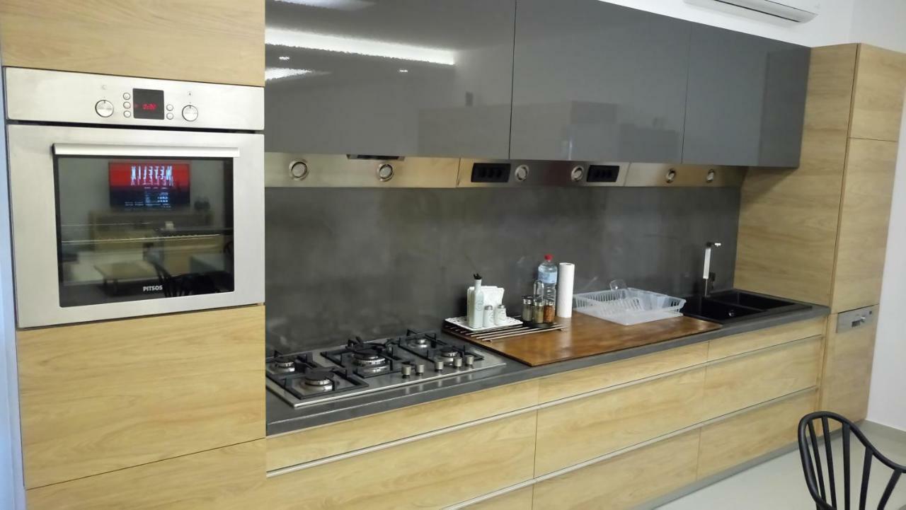 Heraklion Airport Family Lux Apartment Buitenkant foto