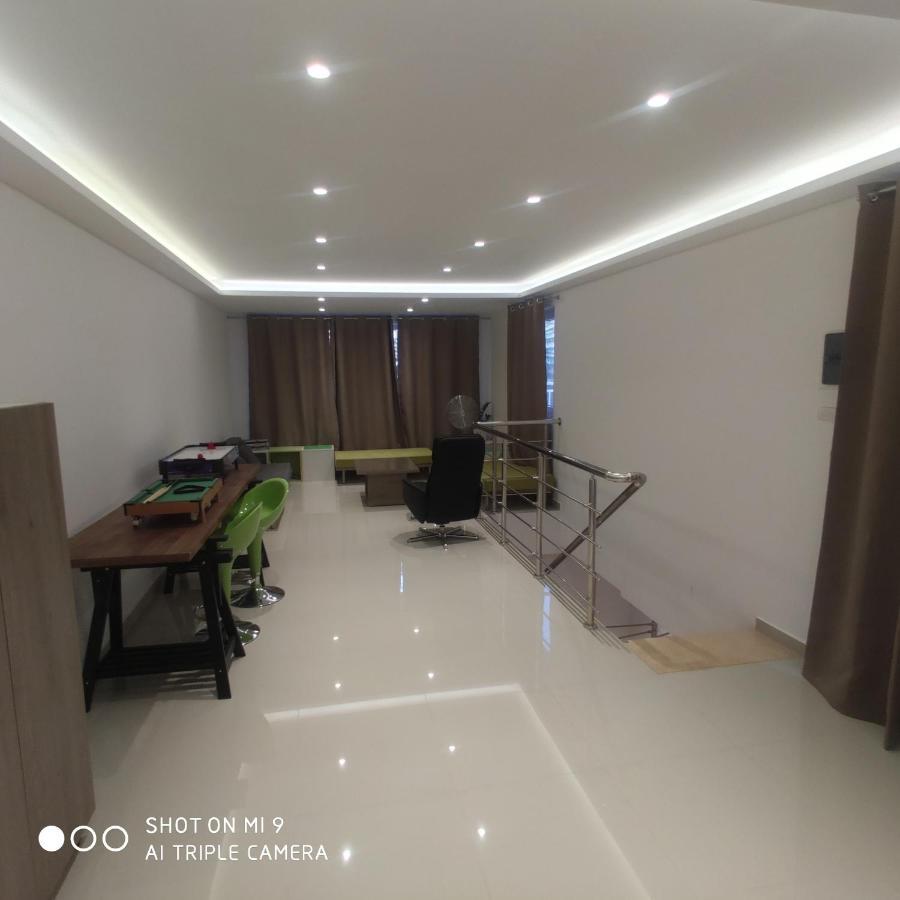 Heraklion Airport Family Lux Apartment Buitenkant foto